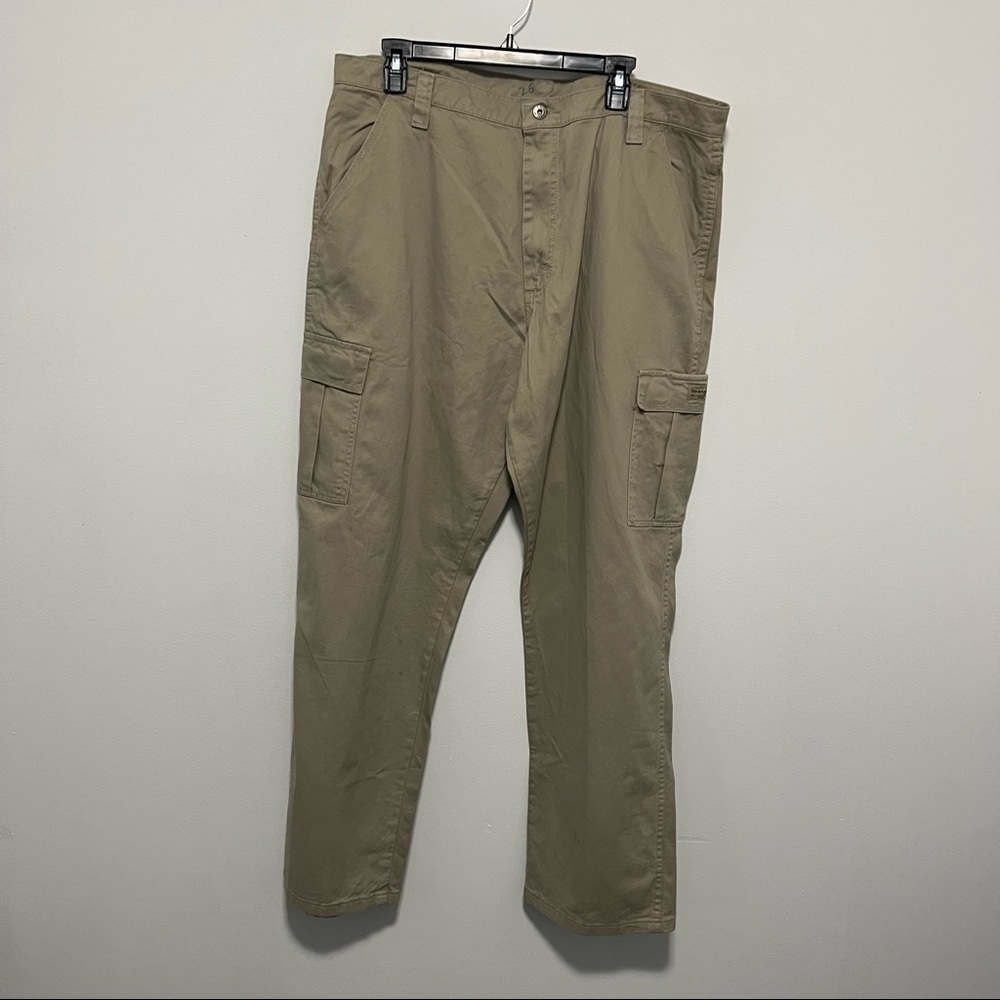 NWT Wrangler cargo pants Sz 38x32